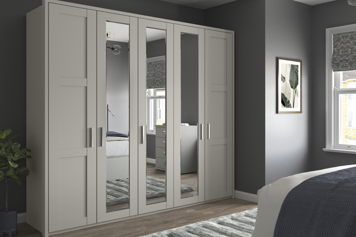 Alster 5-door wardrobe with 3 mirrors boxing day sale