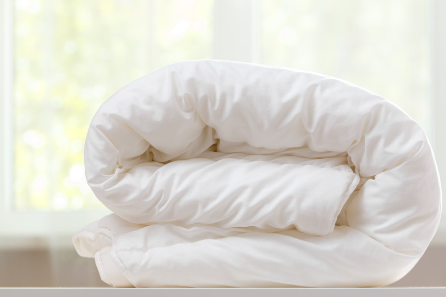 Determining the Right Time to Switch Your Winter Duvet to a Summer One