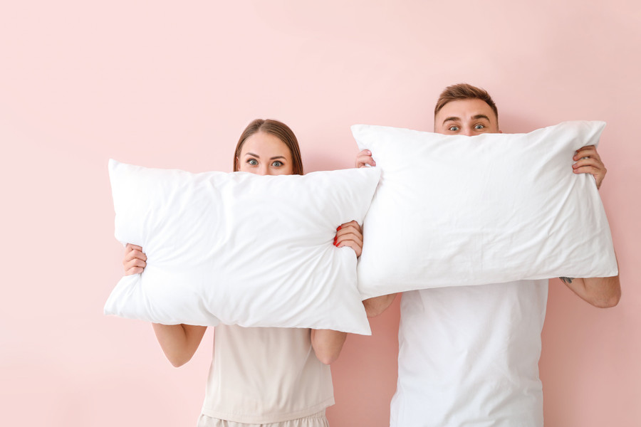 ​Thick Pillows or Thin Pillows: Which are Best?