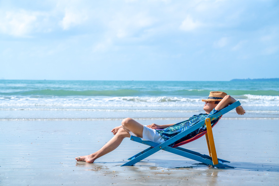 ​Sea Air and Sleep: How a Day at the Beach Can Help You Get a Better Night's Sleep